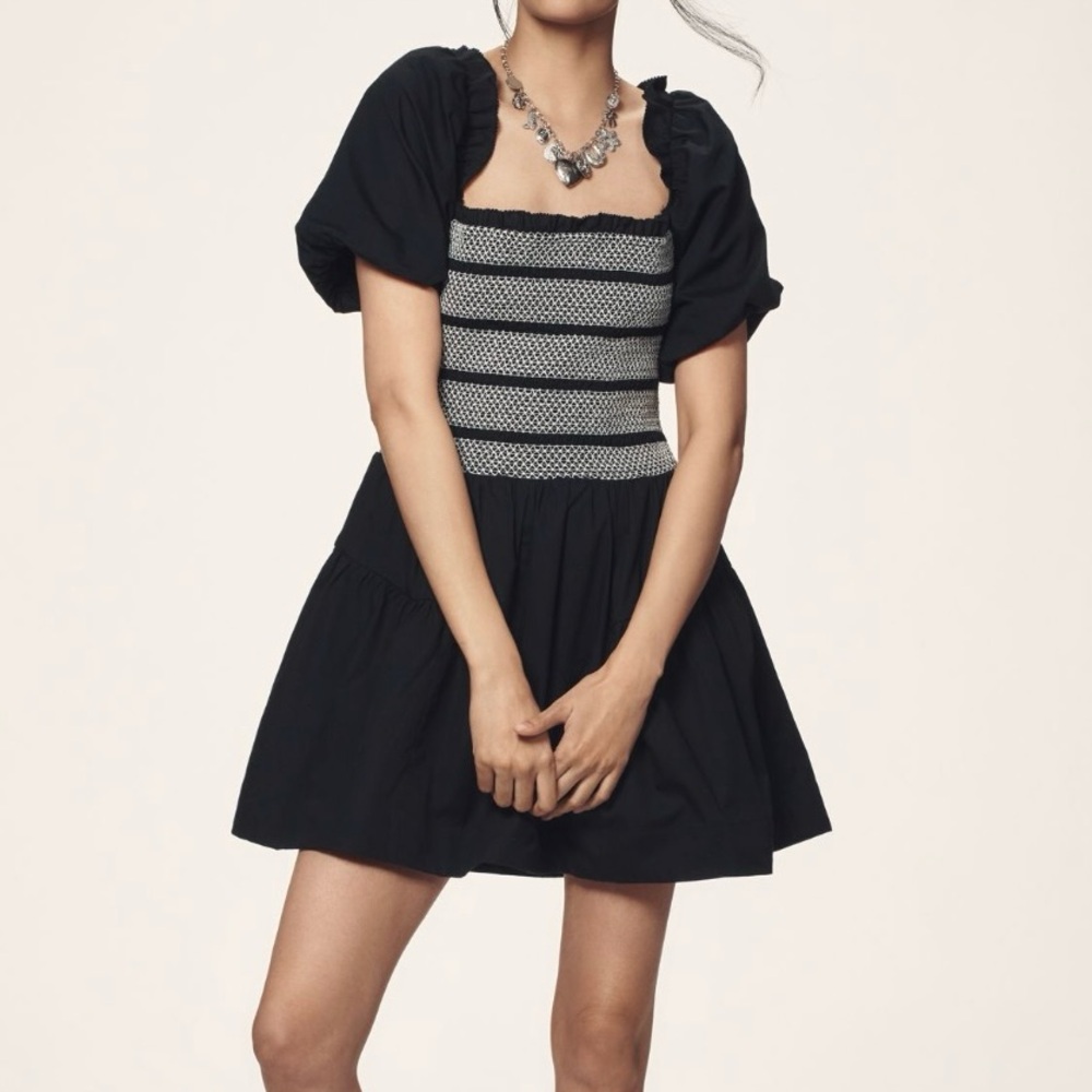 NEW Anthropologie Smocked Black Puff Sleeve Mini Dress Size MP Médium Petite